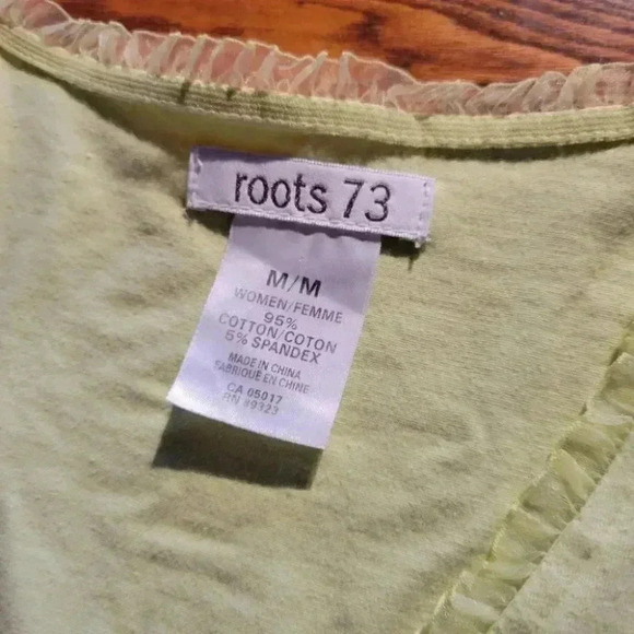 Roots 73 Woman's light green  V necked top 95% cotton sz M - Picture 6 of 8